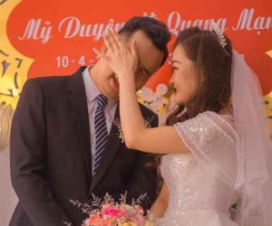 Lý do thực sự khiến chú rể khóc nức nở, cô dâu che miệng cười trong ngày cưới qua 'trần tình' của thợ chụp ảnh