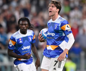 Vlahovic cứu Juventus thoát thua trước 9 cầu thủ Bologna