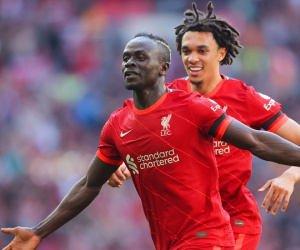 Liverpool còn 11 trận để hoàn thành 'cú ăn 4'