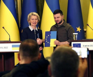 Ukraine hoàn tất khảo sát xin gia nhập EU, kêu gọi G7 viện trợ 50 tỷ USD