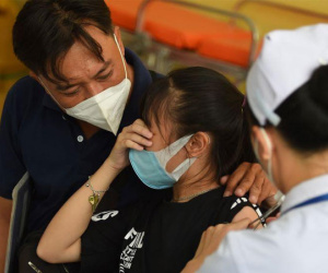 Lý do hơn 1.300 trẻ em ở TP.HCM hoãn tiêm trong ngày đầu tiên