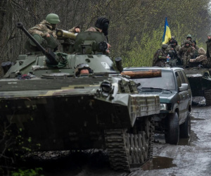 Nga chiếm thêm thành phố phía đông Ukraine, kêu gọi Kiev 'hạ vũ khí'