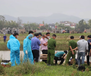 Thi thể nam giới bị bịt miệng và trói chân tay nổi trên sông, nghi tự tử
