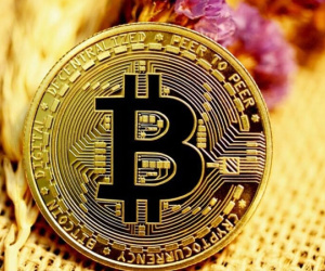 Giá Bitcoin tăng mạnh, vượt ngưỡng 42.000 USD