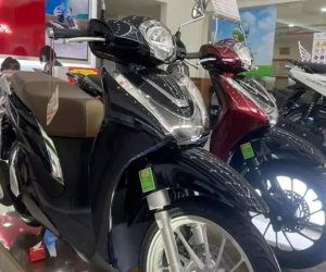 Xe máy Honda bất ngờ đội giá cao kỷ lục tại các đại lý