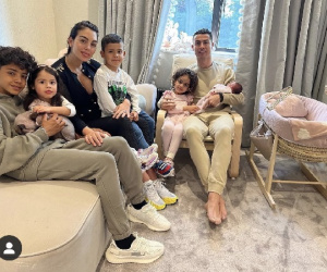 Ai là mẹ của những đứa con nhà Ronaldo?