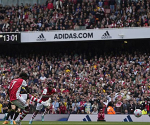 Thua cách biệt Arsenal, MU ngày càng xa top 4