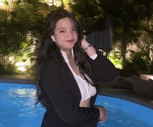 Chân dung nữ sinh viên năm nhất cầm đầu đường dây 'sugar baby gồm nhiều chân dài, MC: Sành điệu, thường xuyên check-in sang chảnh