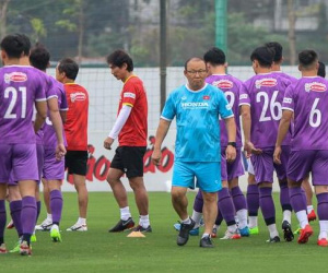 HLV Park Hang Seo giao nhiệm vụ 'đặc biệt' cho Hùng Dũng, Tiến Linh