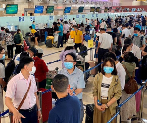 'Cháy' vé bay dịp lễ 30/4 - 1/5: Giá tăng chóng mặt vẫn khan từng giờ