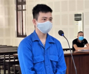Bị đâm thủng phổi vì nhắn tin gạ tình 'vợ người ta'