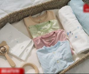 Chị dâu vừa mất con, em chồng bầu 3 tháng đã đến tận nhà lấy trộm đồ bé sơ sinh, dân mạng phẫn nộ: Nghèo hèn đến thế cơ à!