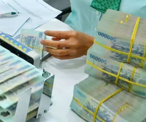 Ngân hàng đồng loạt tăng lãi suất, mối nguy cơ đang lớn dần