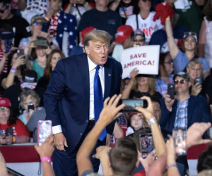 Ông Trump bị yêu cầu nộp phạt 10.000 USD mỗi ngày