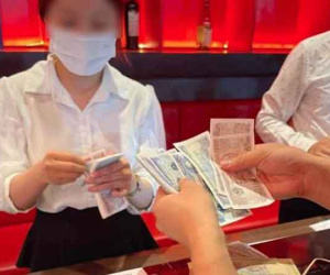 Đi ăn nhà hàng sang trọng mà bạn trai trả hóa đơn 2 triệu bằng tiền lẻ, cô gái đòi chia tay nhưng phản ứng của cư dân mạng mới gây bất ngờ