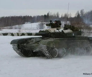 Hé lộ loại xe tăng nghi được Ba Lan chuyển cho Ukraine