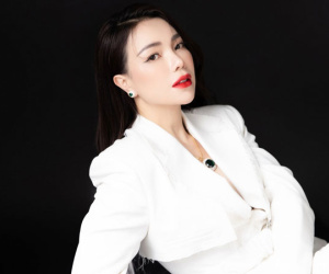 Trà Ngọc Hằng hiếm hoi kể về người cha quá cố: Liệt nửa người, mắt bị cườm đá vẫn lặn lội từ quê lên thăm con mỗi tuần