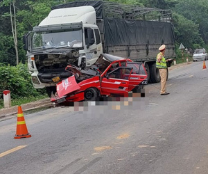 Gia đình 4 người gặp nạn nghiêm trọng trên đường đi du lịch: 1 người tử vong, 3 người nguy kịch