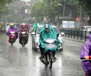 Cả nước đón mưa dông dịp nghỉ lễ 30/4-1/5