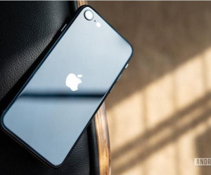 Vì sao iPhone SE 2022 khó lòng cạnh tranh với điện thoại Android tầm trung?