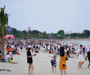 Vừa mở cửa đón khách, bãi biển nhân tạo Đồi Rồng xảy ra vụ đuối nước thương tâm