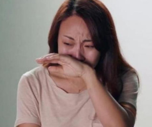 Núp sau cánh cửa, tôi giật mình khi nghe thấu những lời bộc bạch hối hận của vợ trước bàn thờ bố chồng mới mất