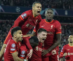 Ngược dòng không tưởng trong 15 phút, Liverpool vào chung kết