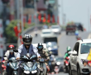 Miền Bắc nắng đẹp trước khi đón mưa dông, miền Nam mưa kéo dài