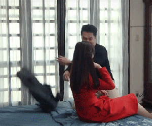 Sự cố ngoài kịch bản cảnh nóng của Lã Thanh Huyền với Việt Anh