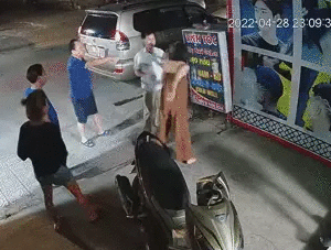 Vụ phó trưởng công an phường đánh phụ nữ tại tiệm cắt tóc: Đã có kết quả xác minh