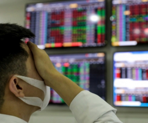 Bán mạnh cuối phiên, VN-Index giảm hơn 31 điểm