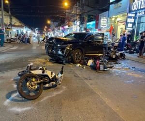 Tài xế ô tô 7 chỗ tông hàng loạt xe máy ở TP Thủ Đức nói gì với công an?