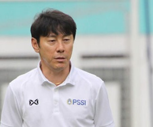 Thua đau U23 Việt Nam, HLV Shin Tae-yong bị LĐBĐ Indonesia 'nắn gân'