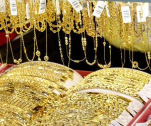 Giá vàng trong nước và thế giới đồng loạt tăng nhanh