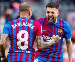 Lão tướng tỏa sáng, Barca cầm chắc tấm vé dự Champions League