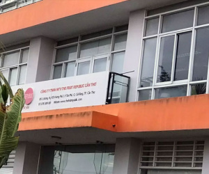 Sa thải trái luật, công ty phải bồi thường tiền tỷ cho 2 người lao động