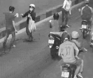 Đà Nẵng; Rơi tiền giữa đường, thanh niên được người đi đường nhặt giúp không thiếu một đồng