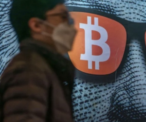 Bitcoin thủng mốc 30.000 USD, 40% nhà đầu tư đang 'xa bờ'