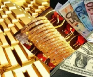 Giá vàng hôm nay 10/5: Vàng giảm mạnh, chứng khoán đổ dốc, USD tăng nhanh