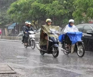 Dự báo thời tiết 10/5: Mưa giông tiếp tục hoành hành miền Bắc