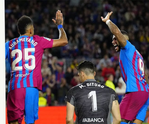 Aubameyang lập cú đúp, Barca thắng 3 trận liền