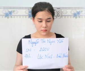 Bắt quả tang hot girl 10x 'cầm đầu' tổ chức tiệc ma tuý
