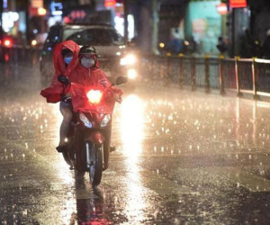 Miền Bắc mưa lớn từ đêm nay và kéo dài nhiều ngày, miền Trung nắng nóng
