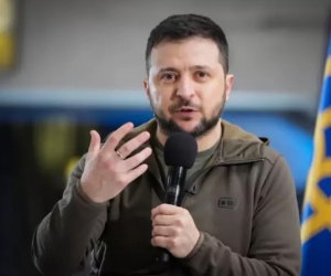 Ông Zelensky muốn đối thoại với Tổng thống Putin, Ukraine tuyên bố tấn công tàu Nga