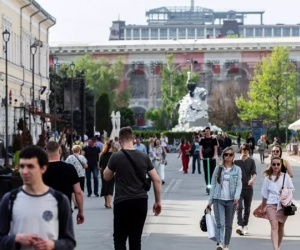 Hình ảnh thủ đô Ukraine sau hơn hai tháng chiến tranh