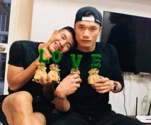Từng được 'ghép đôi', ngày Hà Đức Chinh cưới vợ, thủ môn Bùi Tiến Dũng nói gì?