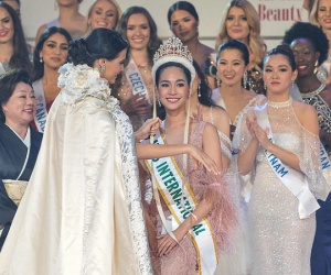 Miss International 2019 đến Việt Nam: Tín hiện vương miện sắp 'rơi xuống đầu' Á hậu Phương Anh