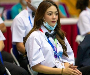 Ngắm sắc đẹp của 'vị quan chức cuốn hút nhất SEA Games 31'