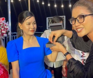 Vừa xác nhận chia tay Kiều Minh Tuấn, Cát Phượng được người bí ẩn viết thư tỏ tình và tặng nhẫn kim cương