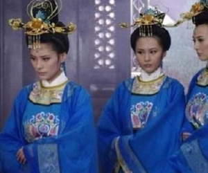 Trong lịch sử, nữ thái giám thực sự tồn tại, và quá trình thanh lọc của họ tàn nhẫn hơn so với nam thái giám rất nhiều